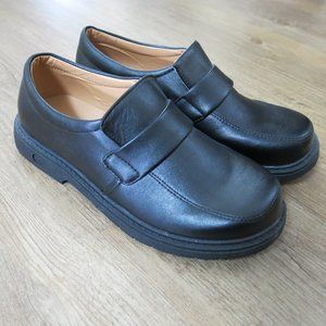 Like new vegan leather loafers